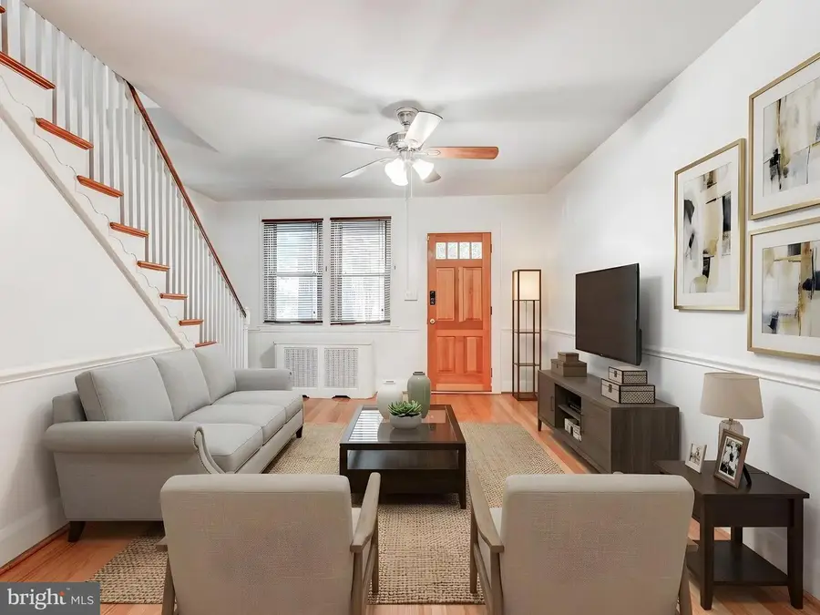 819 W 33rd St, Baltimore, MD 21211 - #2