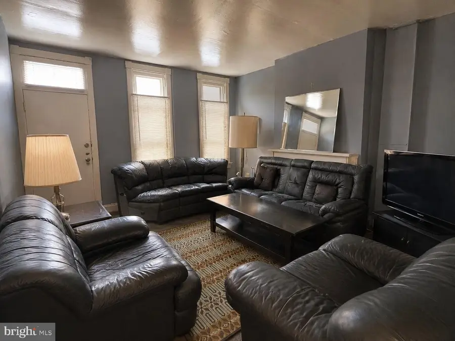 1546 N Carey St, Baltimore, MD 21217 - #2