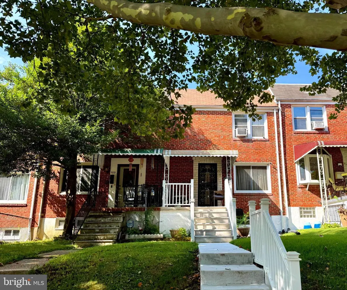 827 Saint Dunstans Rd, Baltimore, MD 21212 - #1