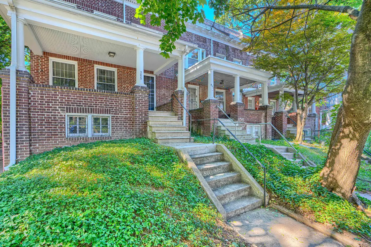 205 E 32nd, Baltimore, MD 21218 - #1