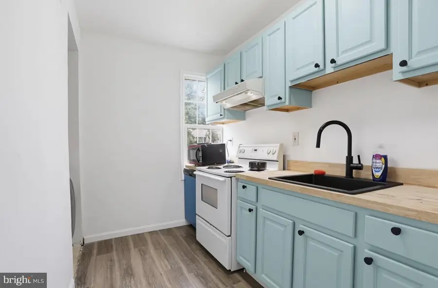 6812 Harford Rd, Parkville, MD 21234 - #3