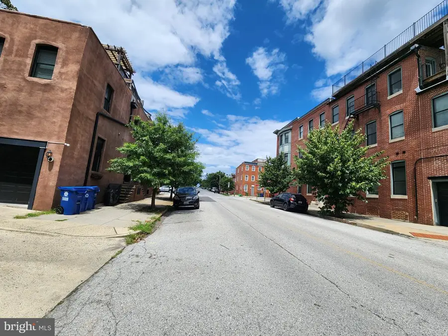 907 S Linwood Ave, Baltimore, MD 21224 - #3