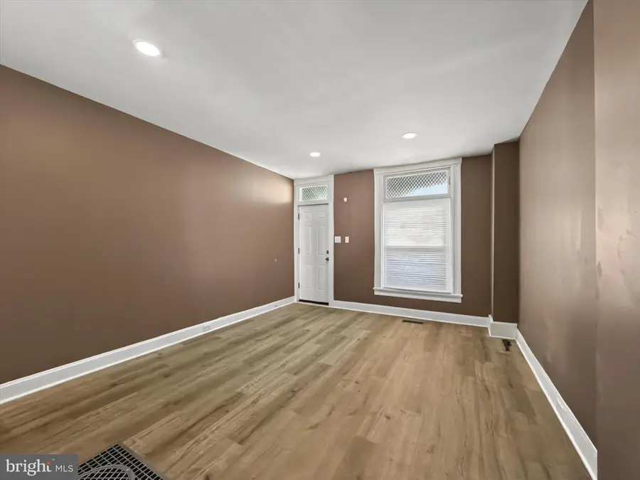 621 E 30th St, Baltimore, MD 21218 - #3