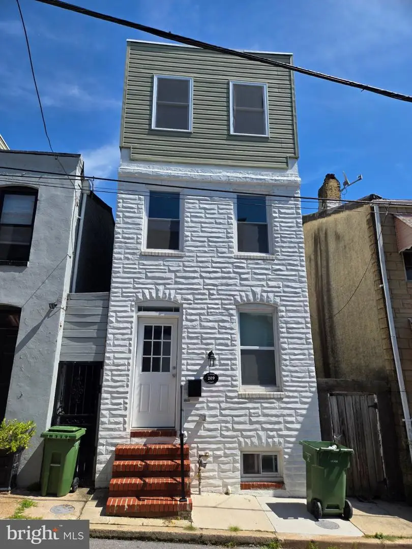 209 S Chapel St, Baltimore, MD 21231 - #1