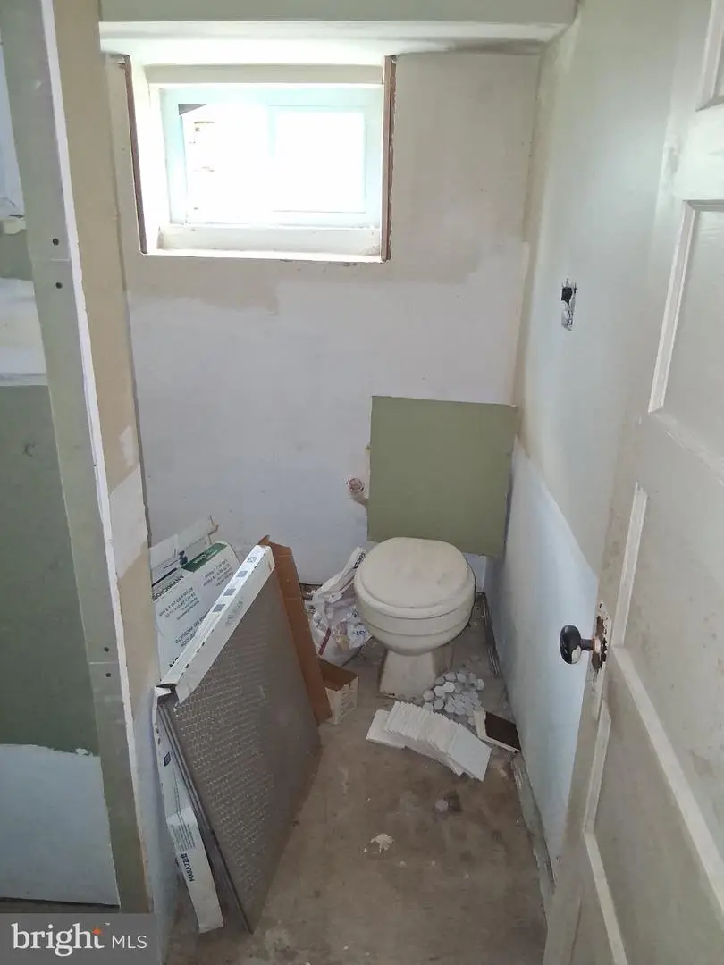 1629 Carswell St, Baltimore, MD 21218 - #2
