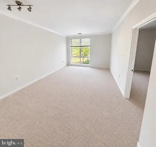 23 Pierside Dr #211, Baltimore, MD 21230 - #3