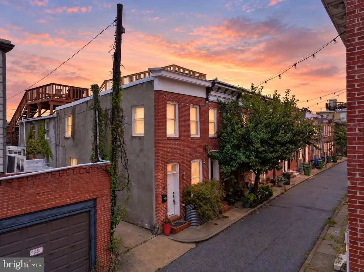 32 S Castle St, Baltimore, MD 21231 - #1