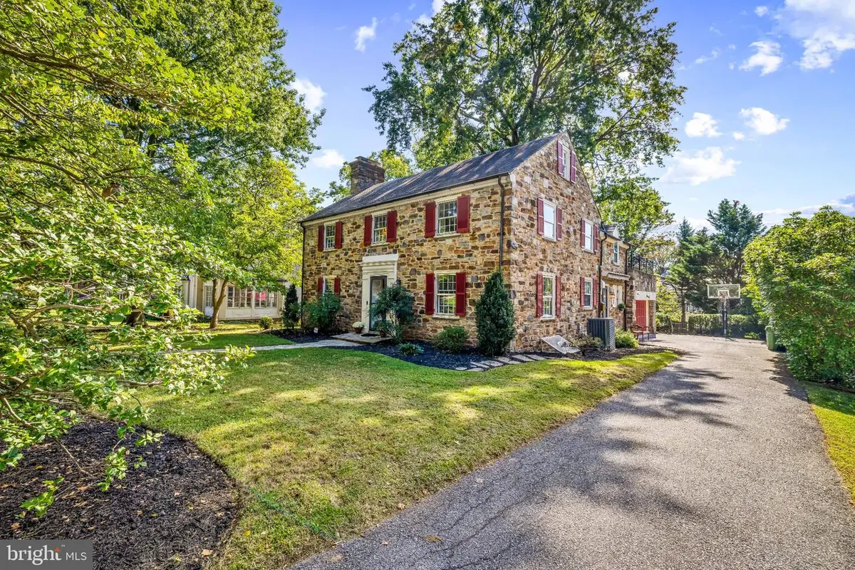 205 Kemble Rd, Baltimore, MD 21218 - #1