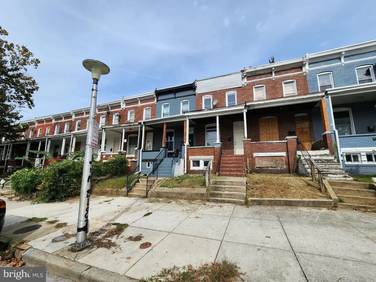 1906 E 28th St, Baltimore, MD 21218 - #1