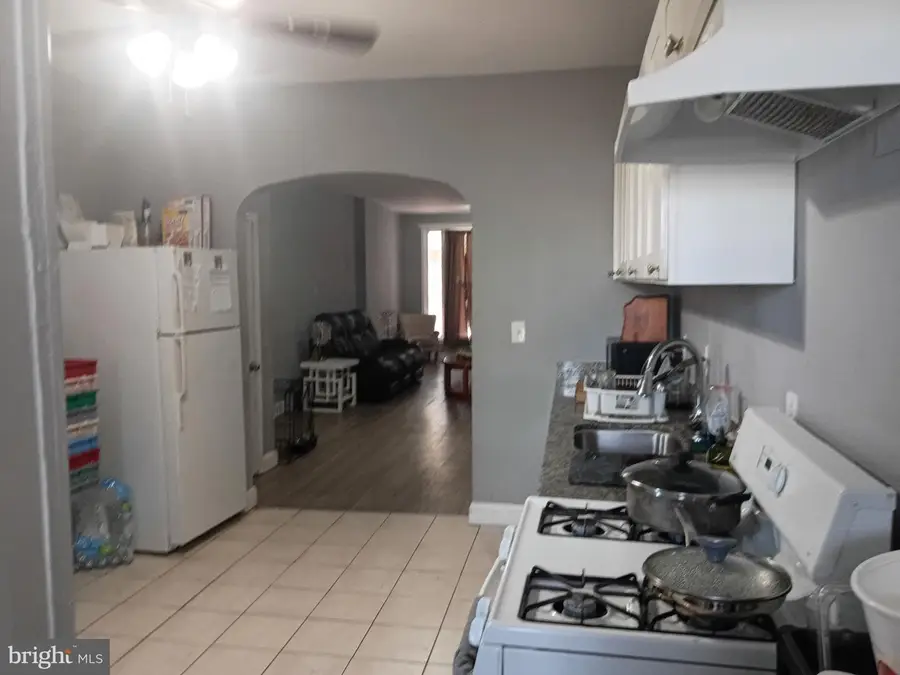 626 E 35th St, Baltimore, MD 21218 - #3