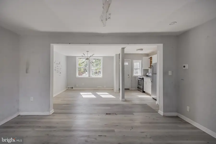 2711 Ellicott Dr, Baltimore, MD 21216 - #3