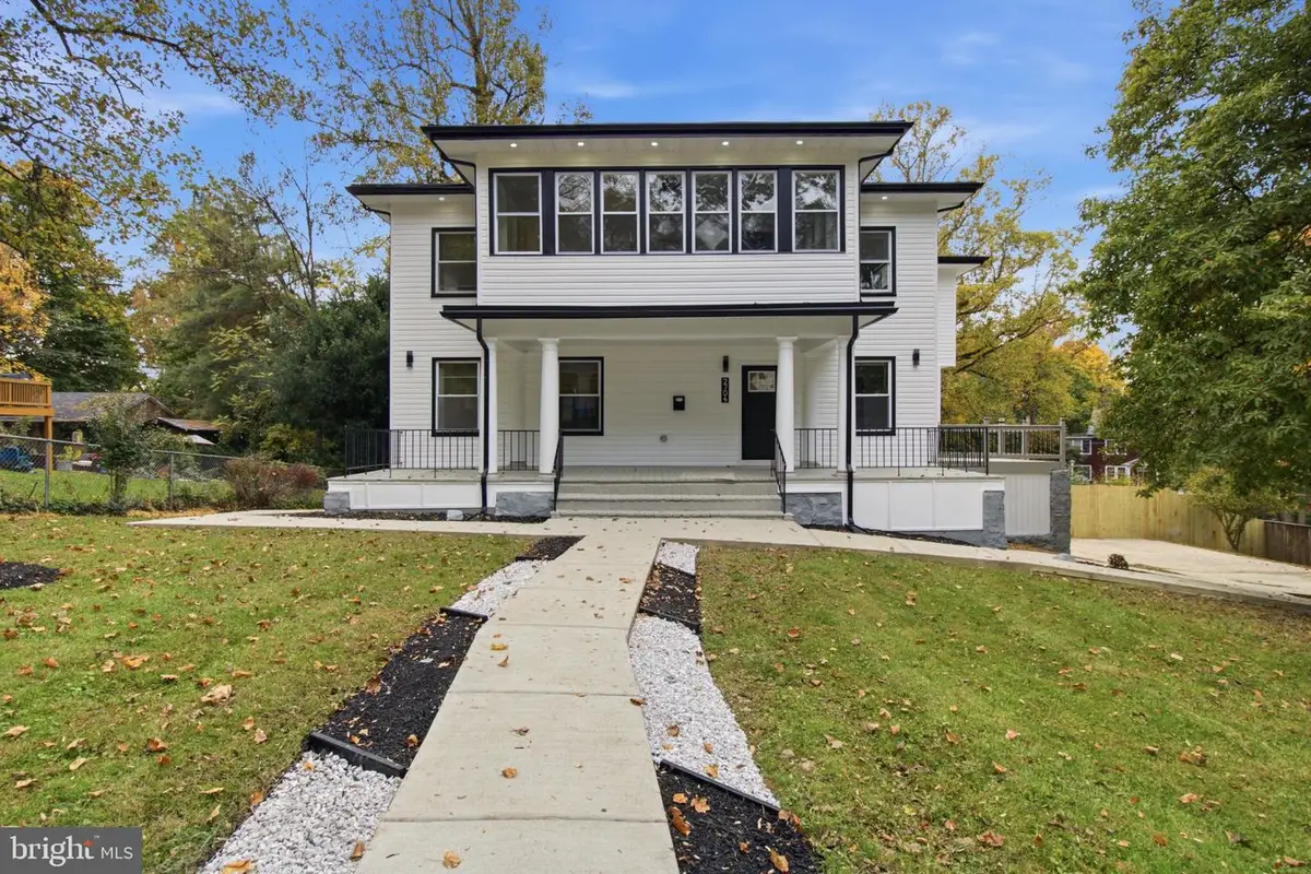 2704 Queen Anne Rd, Baltimore, MD 21216 - #1