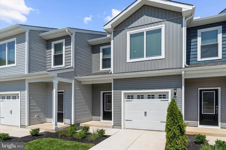 8131 Bartholomew Ct, Baltimore, MD 21206 - Image #2