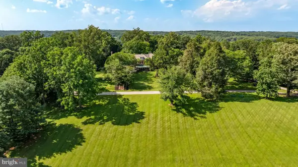 10 Merry Hill Ct, PIKESVILLE, MD 21208