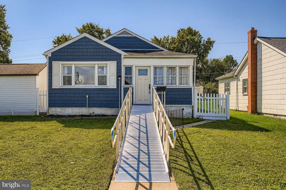 561 Compass Rd, Middle River, MD 21220 - Image #1