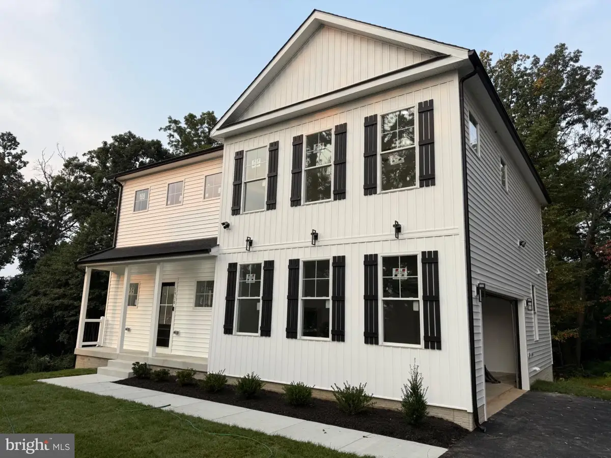 9600 Alda Dr, Parkville, MD 21234 - Image #1