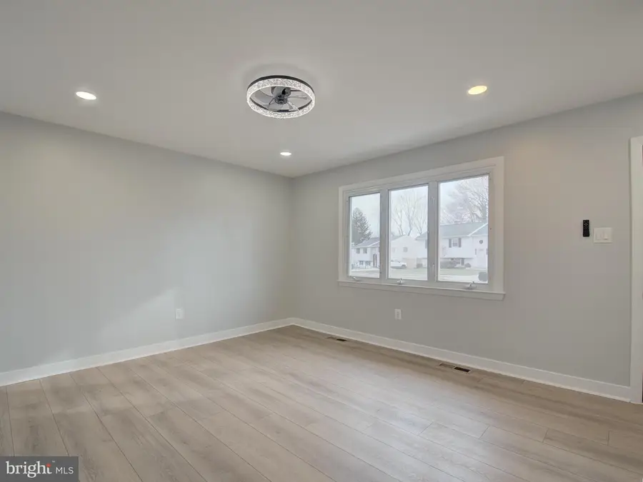 208 Parkholme Cir, Reisterstown, MD 21136 - Image #3