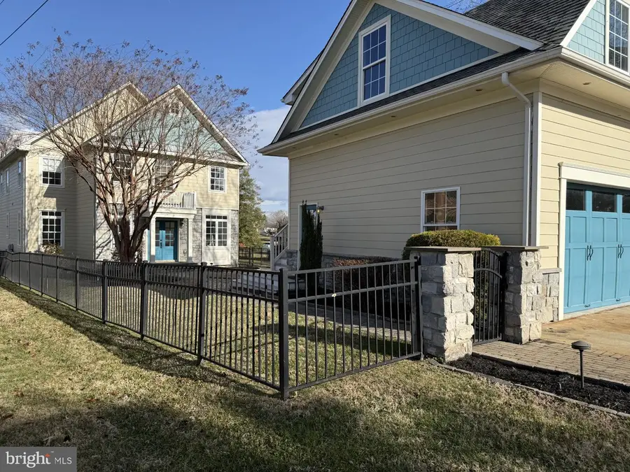 905 Sue Grove Rd, Baltimore, MD 21221 - Image #2