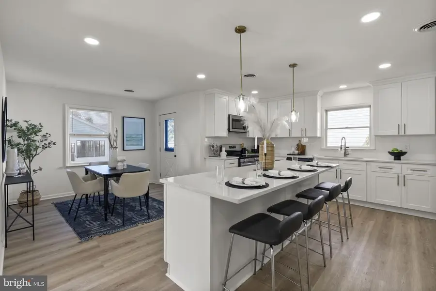 2806 Bay Dr, Sparrows Point, MD 21219 - #3