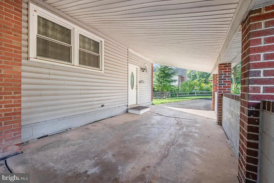 2327 Turkey Point Rd, Essex, MD 21221 - Image #3