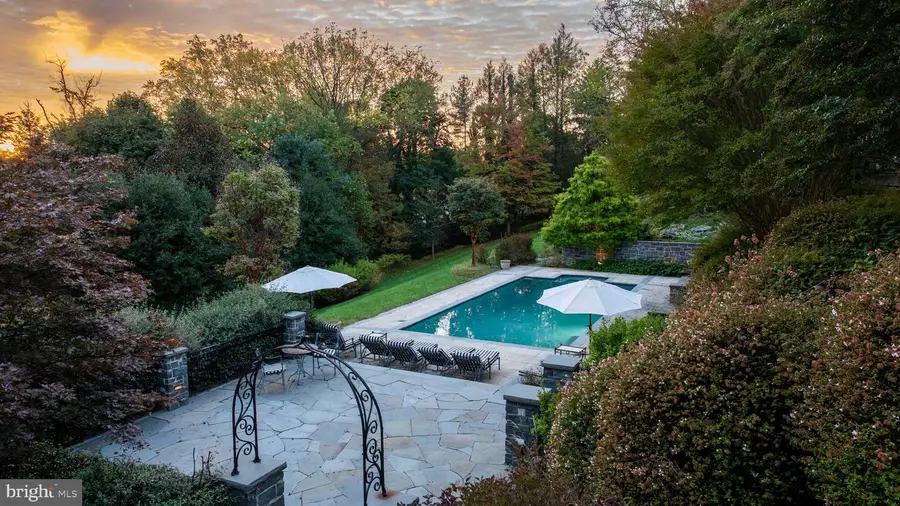 7506 Lhirondelle Club Rd, Towson, MD 21204 - Image #2