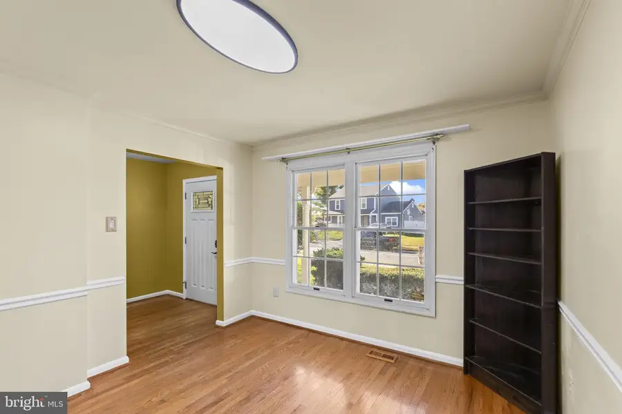 8802 Falcon Ridge Dr, Randallstown, MD 21133 - Image #2