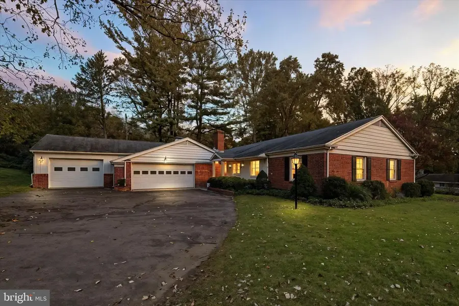 4 Midcrest Ct, Towson, MD 21286 - Image #3