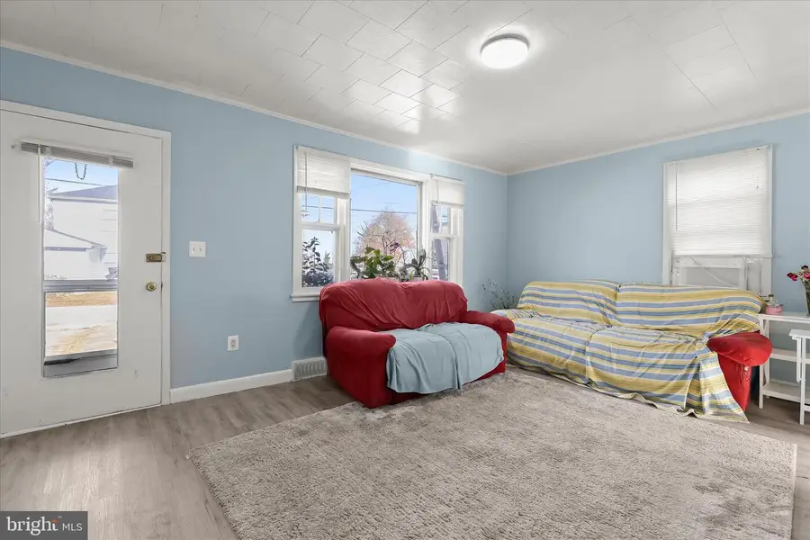 2813 Oak Grove, Lansdowne, MD 21227 - Image #2