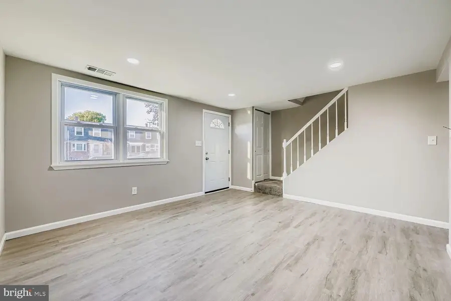 2007 Dineen Dr, Baltimore, MD 21222 - Image #2