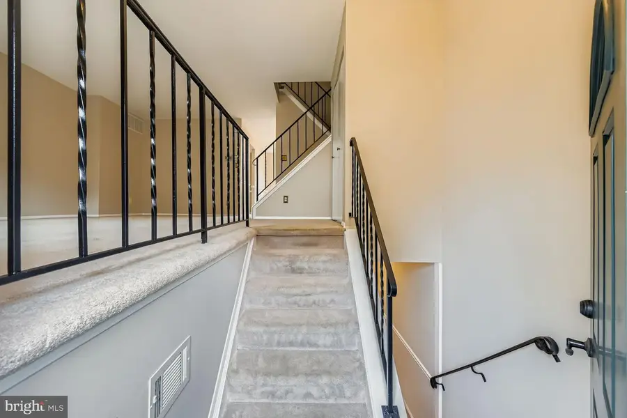 11 Grand Valley Ct, Cockeysville, MD 21030 - Image #3