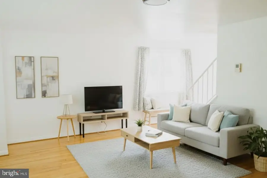 927 Grovehill Rd, Halethorpe, MD 21227 - Image #2