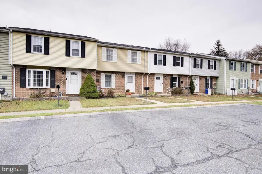 144 E Orange Ct, Parkville, MD 21234 - Image #2