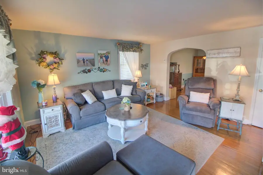 1027 Downton Rd, Halethorpe, MD 21227 - Image #2