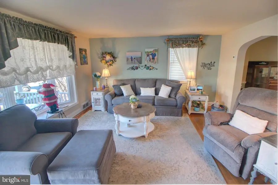 1027 Downton Rd, Halethorpe, MD 21227 - Image #3