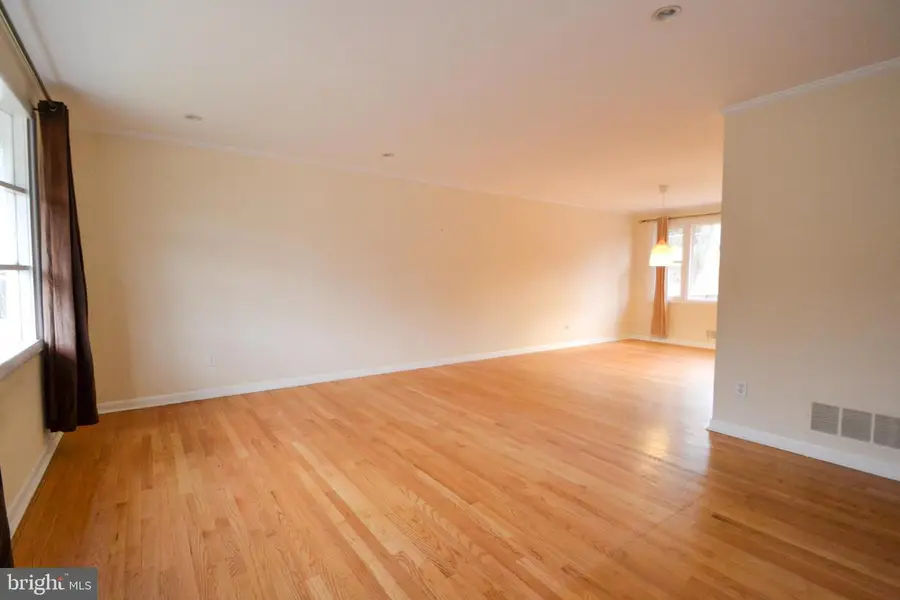 3 Bromwell Ct, Cockeysville, MD 21030 - #2