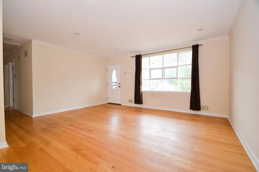 3 Bromwell Ct, Cockeysville, MD 21030 - #3