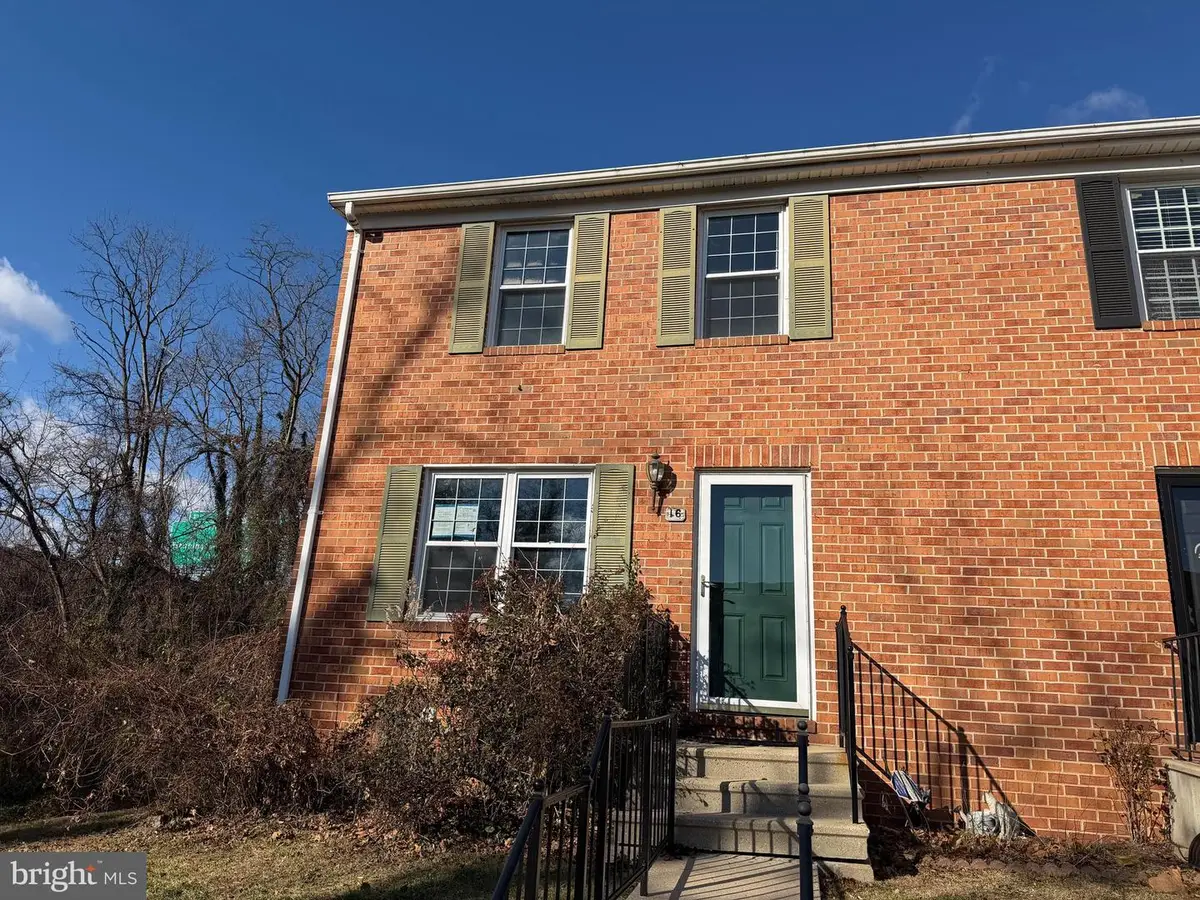 16 W End Ct, Baltimore, MD 21227 - #1