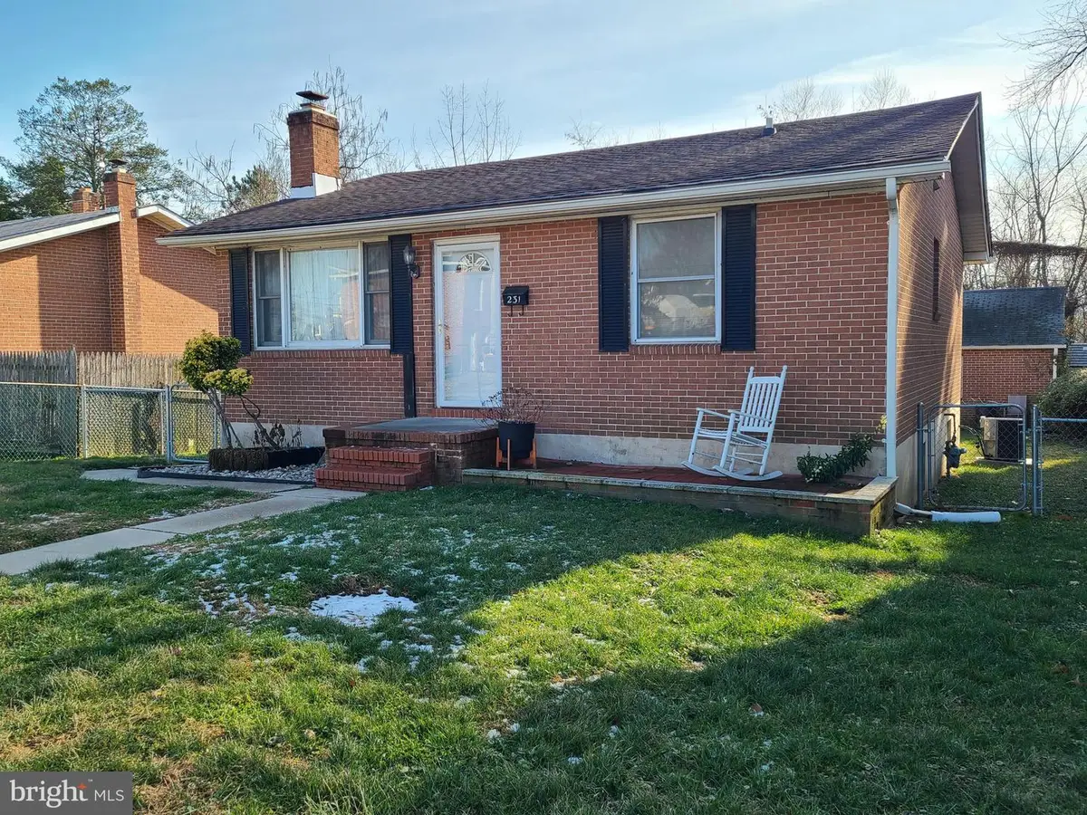 231 Riverview Ave, Dundalk, MD 21222 - Image #1