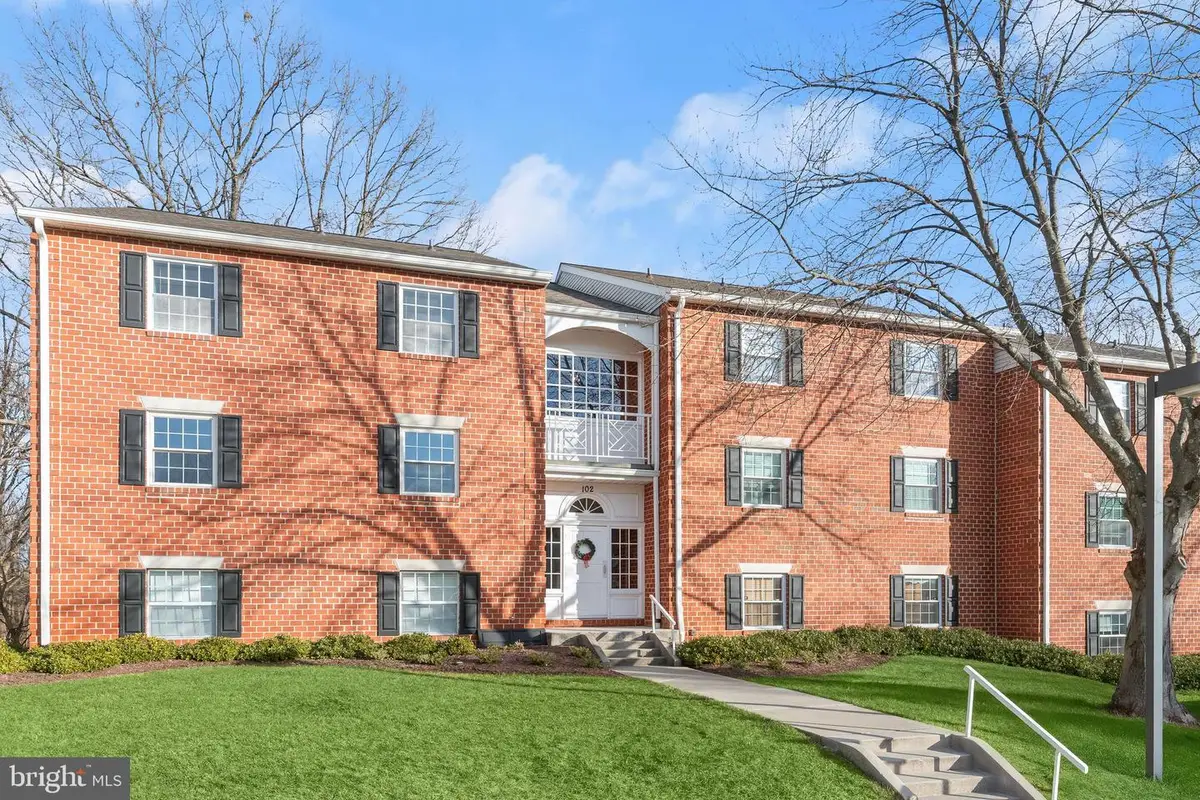 102 Castletown Rd #201, Lutherville Timonium, MD 21093 - Image #1