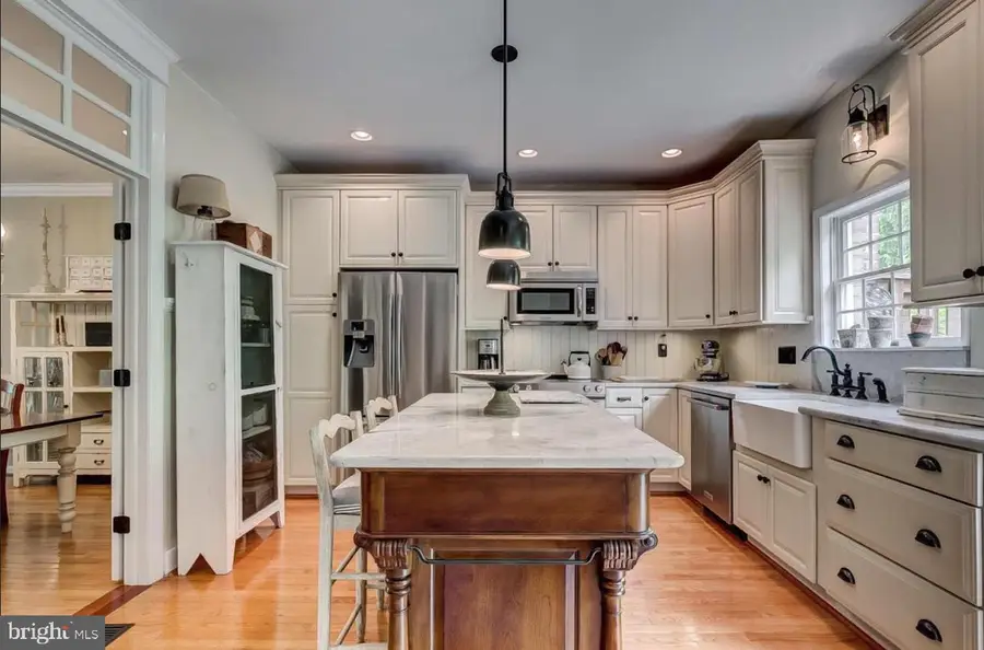 11849 Sherbourne Dr, Lutherville Timonium, MD 21093 - Image #2