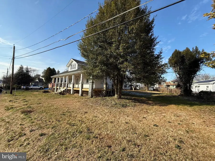 2224 Middleborough Rd, Essex, MD 21221 - Image #3