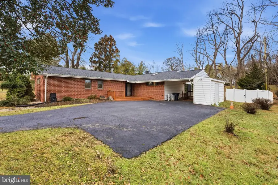 8 Peachtree Ct, Baltimore, MD 21208 - Image #2