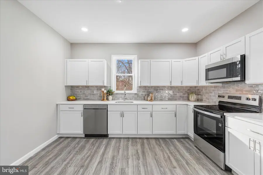 806 Forest Rd, Baltimore, MD 21239 - Image #3