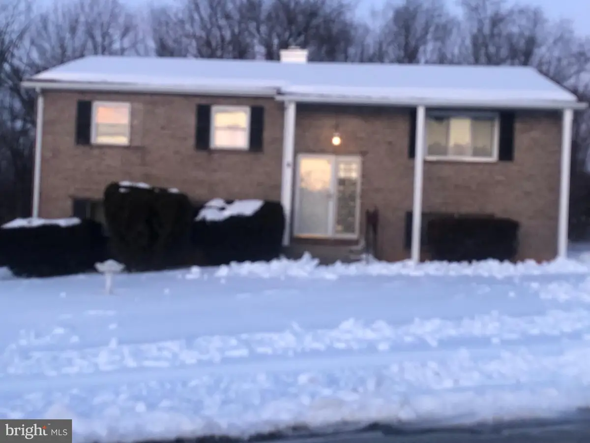 6740 Fox Meadow Rd, Baltimore, MD 21207 - #1