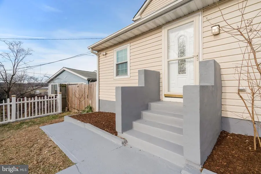 104 Ridge Ave, Baltimore, MD 21227 - Image #2