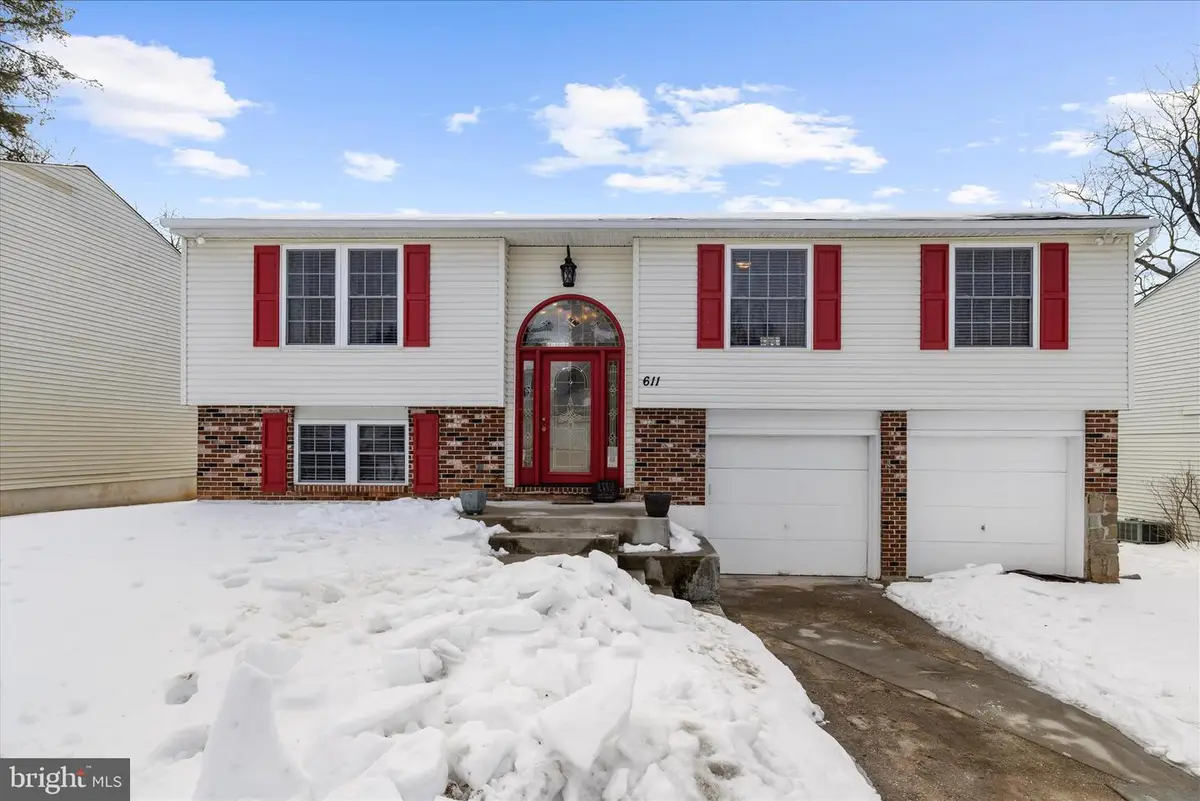 611 Bond Ave, Reisterstown, MD 21136 - #1