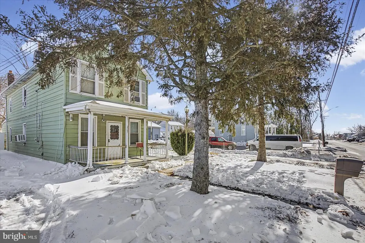 2707 Sparrows Point Rd, Baltimore, MD 21219 - #1