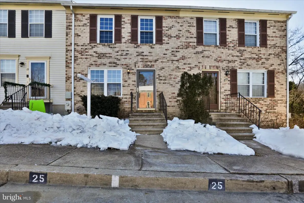 25-w W End Ct, Halethorpe, MD 21227 - #1