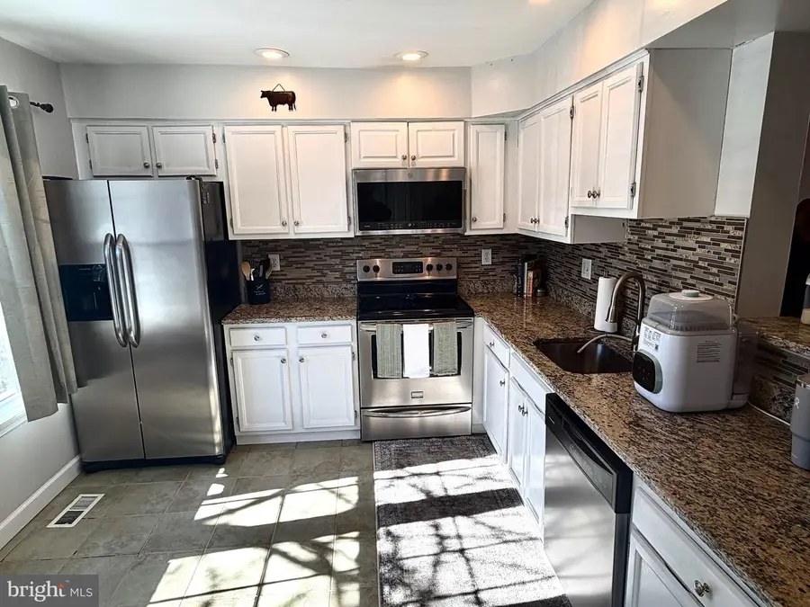 34 Hardwood Dr, Baltimore, MD 21237 - Image #2