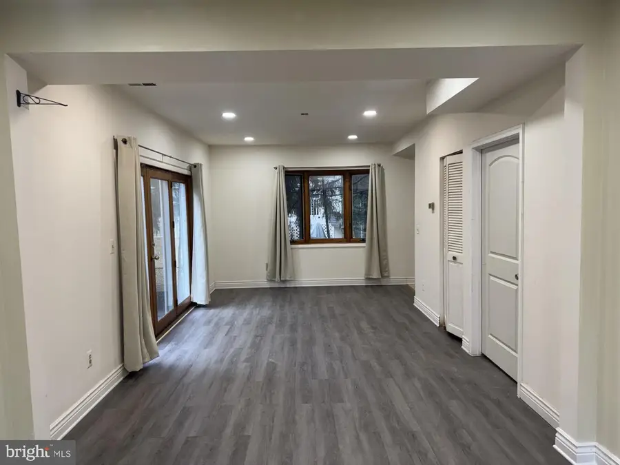 224 E Burke Ave, Towson, MD 21286 - #2